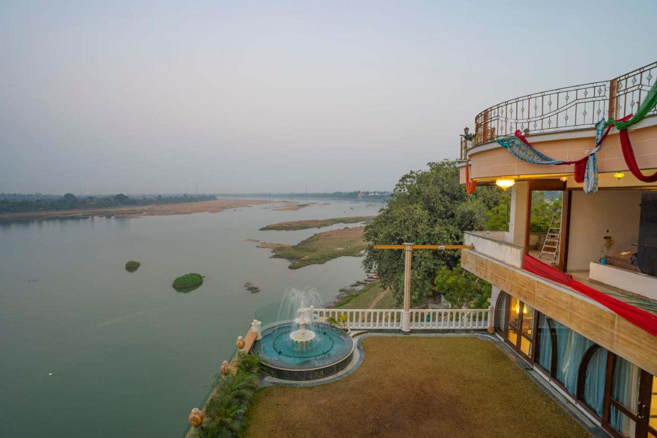 Treehouse Narmade A Riverfront Resort & Spa Narmadapuram Hoshangabad Exterior photo