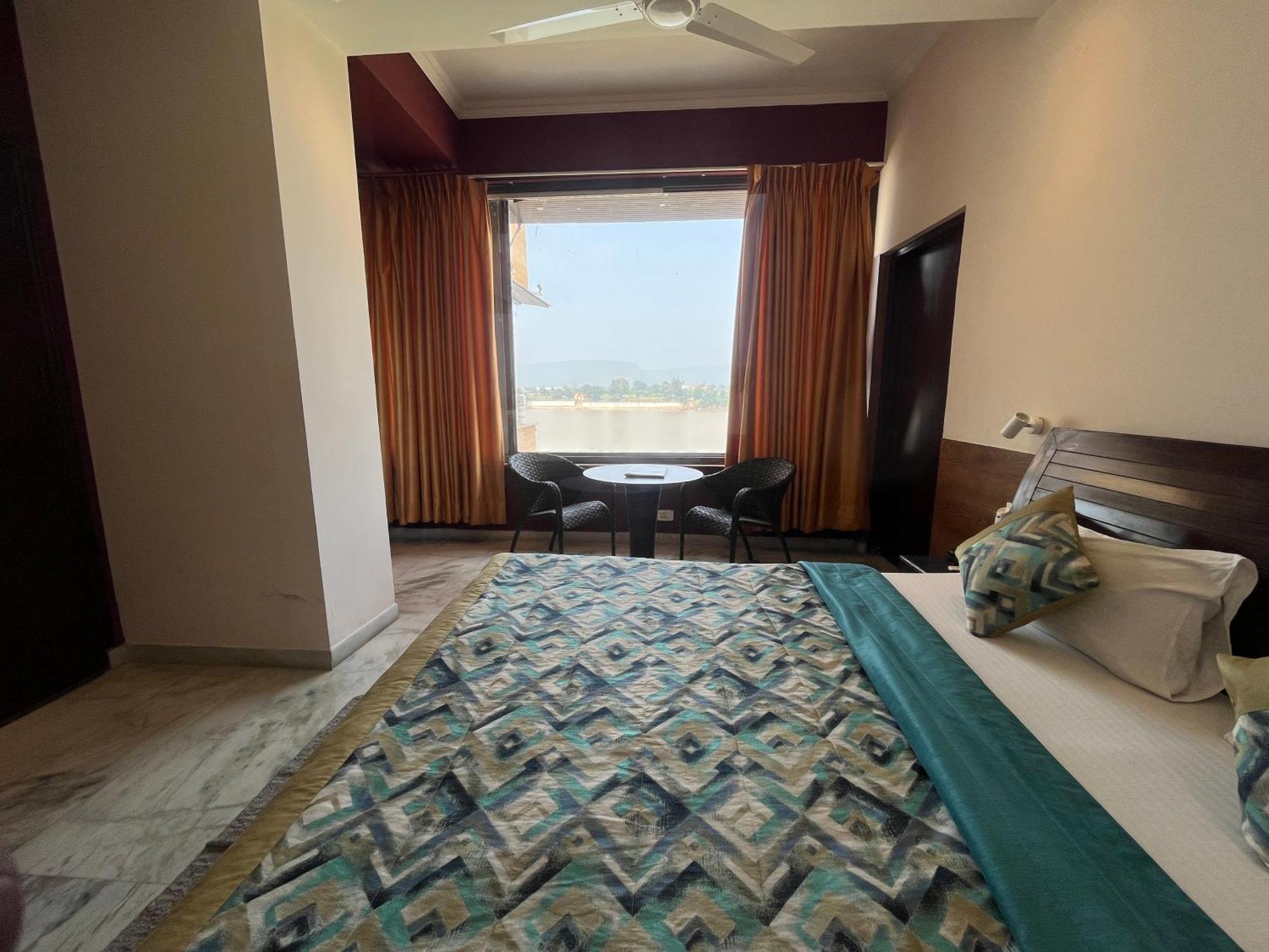 Treehouse Narmade A Riverfront Resort & Spa Narmadapuram Hoshangabad Exterior photo